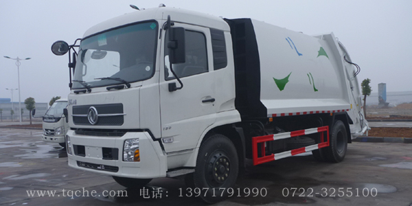 环卫车——东风天锦压缩垃圾车